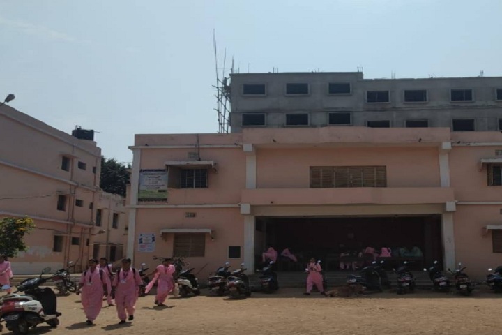 https://cache.careers360.mobi/media/colleges/social-media/media-gallery/19496/2021/6/25/Campus View of SBR Government Autonomous Womens College Berhampur_Campus-View.jpg